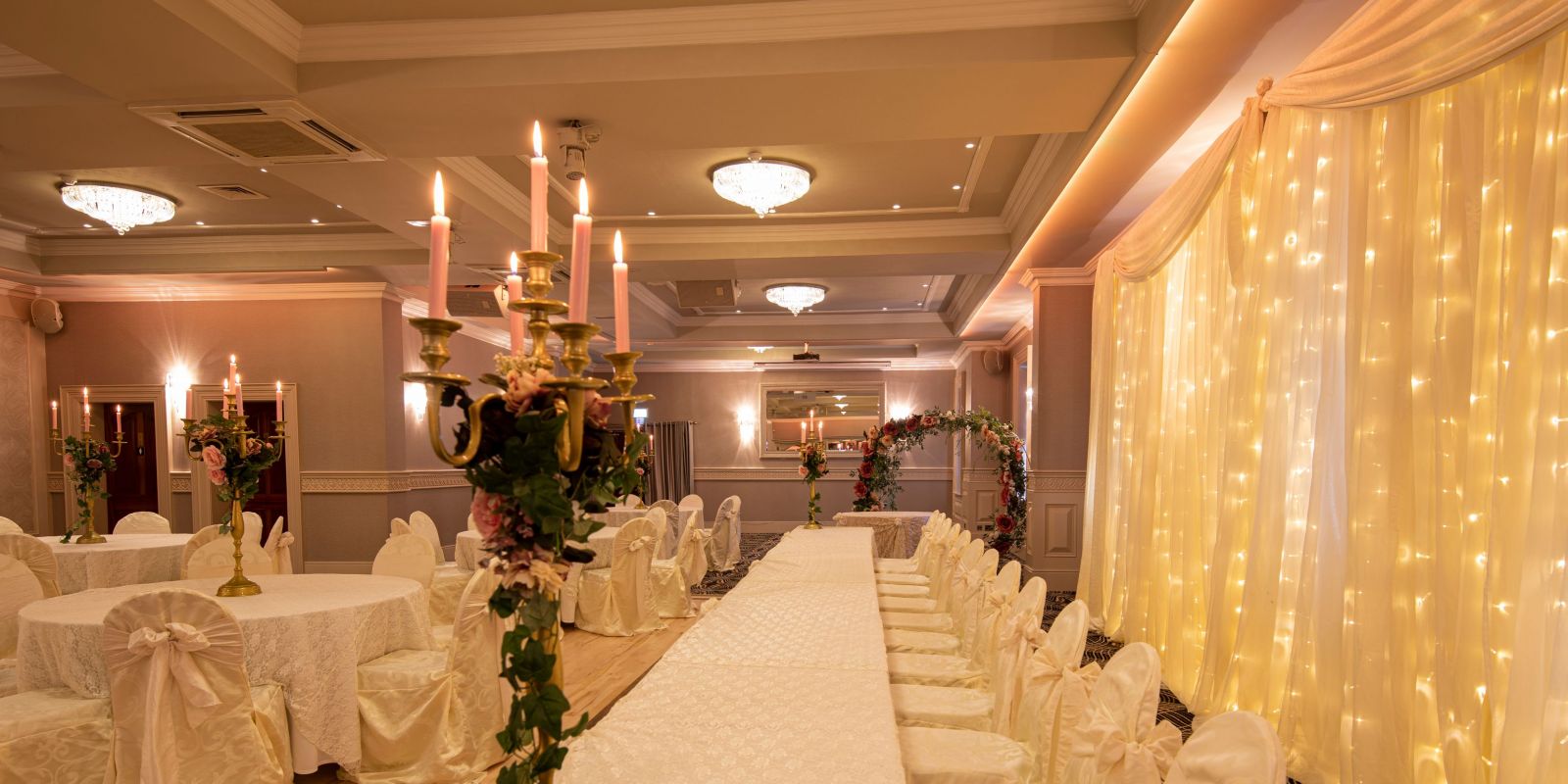 Function_room_wedding_style_61